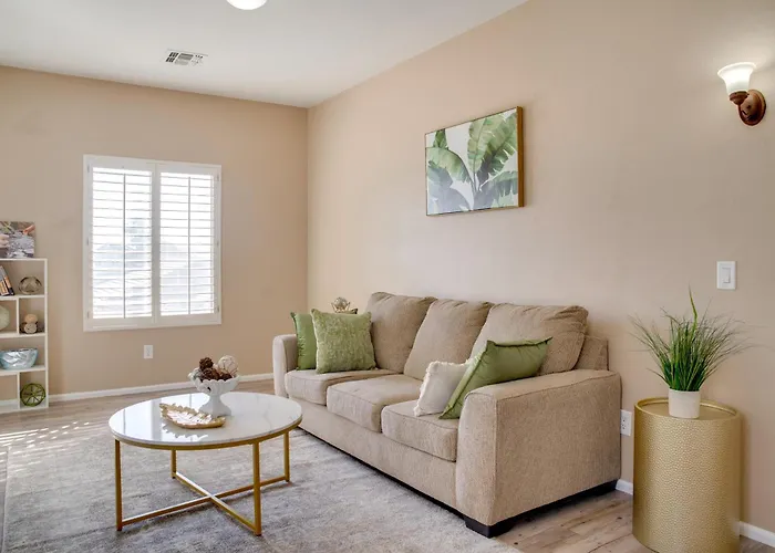 Golf, Hikes & Sports Fun! Desert Getaway W/ Pool Ferienhaus *