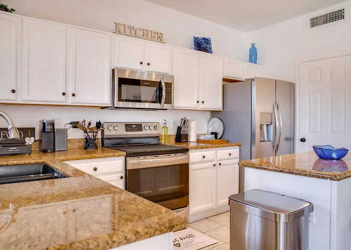 Golf, Hikes & Sports Fun! Desert Getaway W/ Pool Goodyear